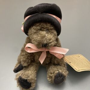 Boyds Bears Archive Collection Simone w/Bearware Hat, Original Tags, Fully Joint